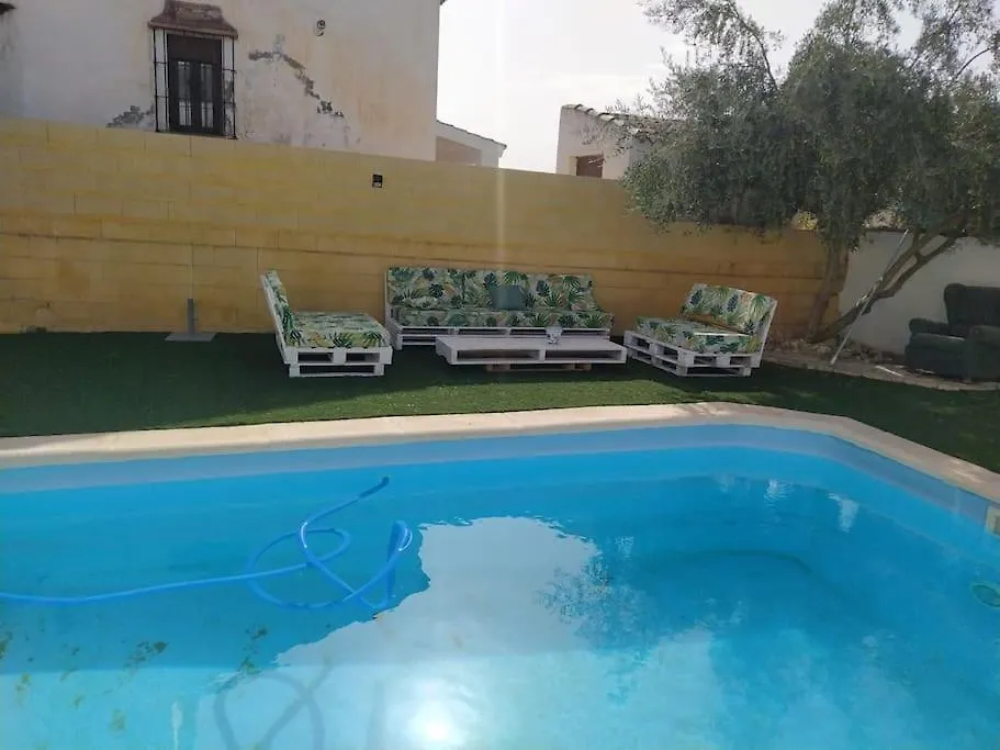 Agradable Casa Con Piscina En La Serrania. Arriate