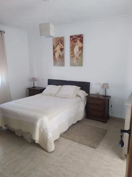Agradable Casa Con Piscina En La Serrania. Arriate